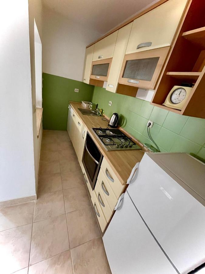 Apartments Leo بيتريتْشاني المظهر الخارجي الصورة