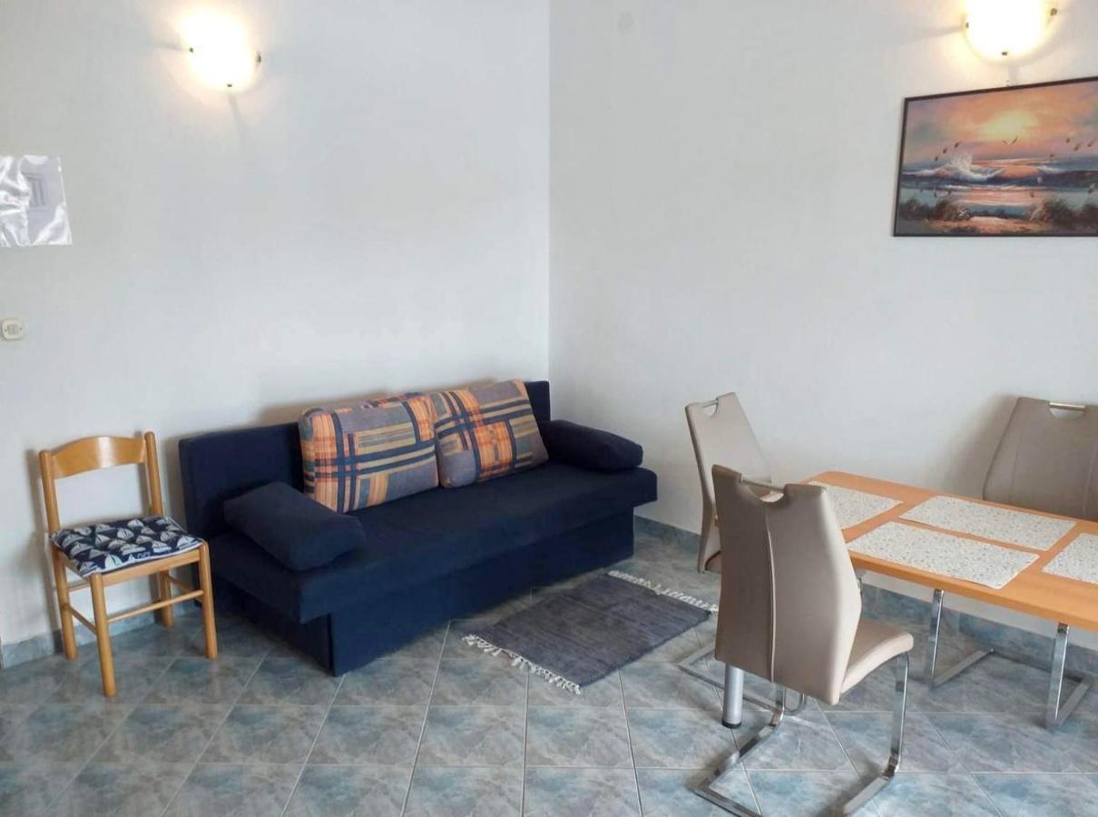 Apartments Leo بيتريتْشاني المظهر الخارجي الصورة