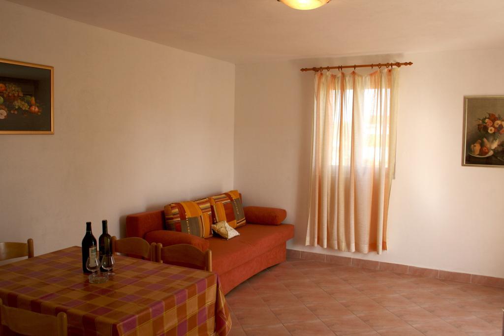Apartments Leo بيتريتْشاني المظهر الخارجي الصورة